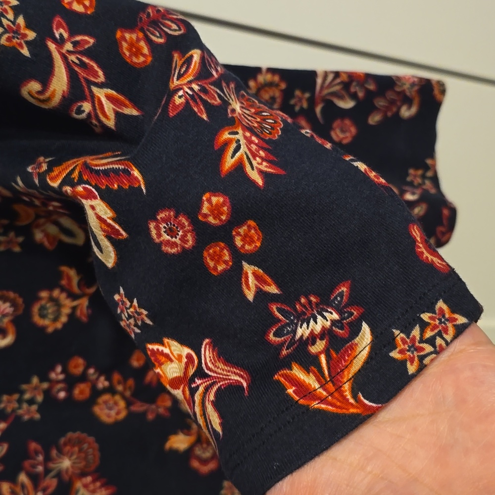 Croft & Barrow The Classic Tee Women's 1X Navy Floral L-Sleeve Knit Top Comfort - Picture 3 of 7